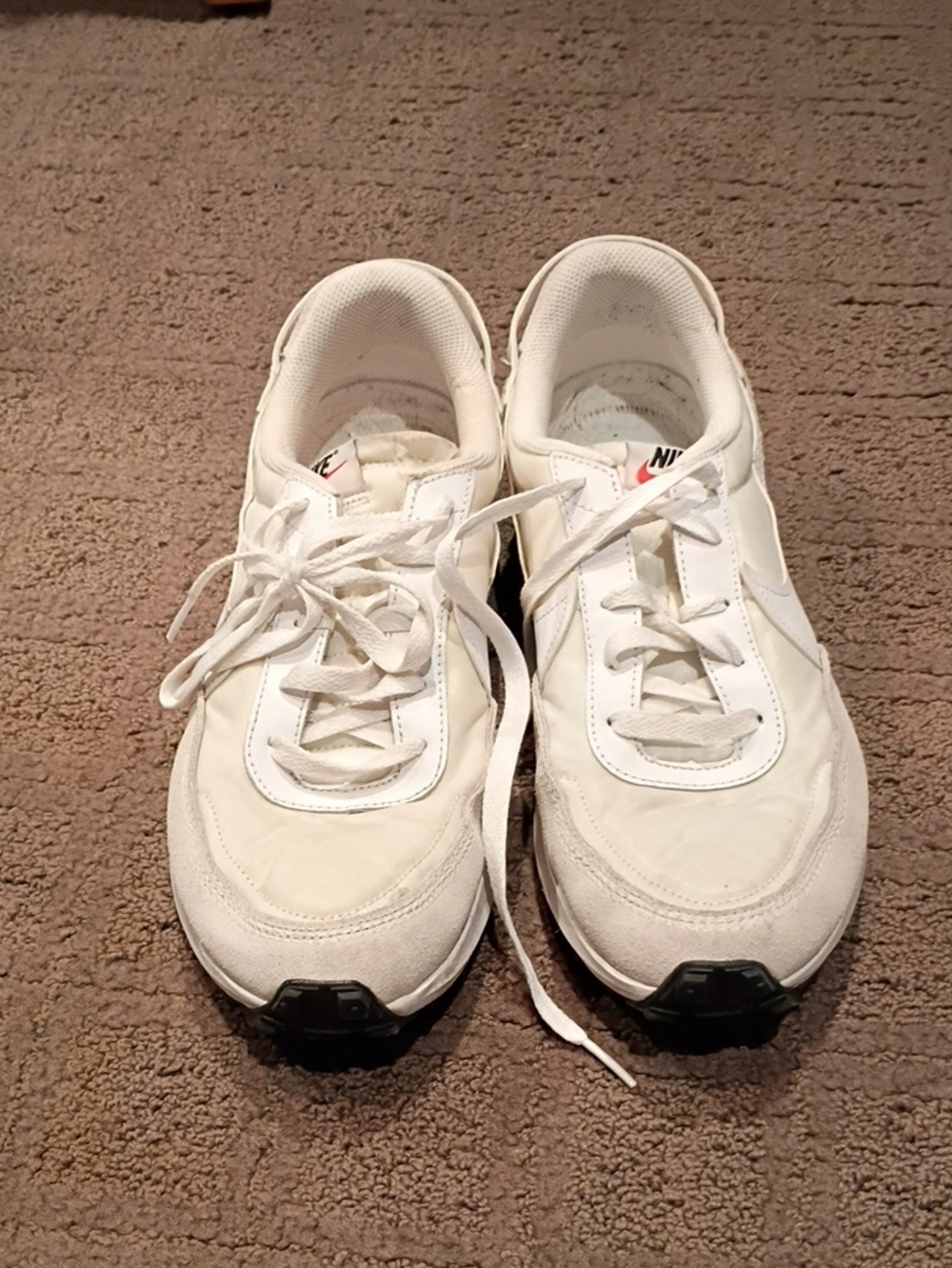 Nike Women’s Waffle Debut Size 11